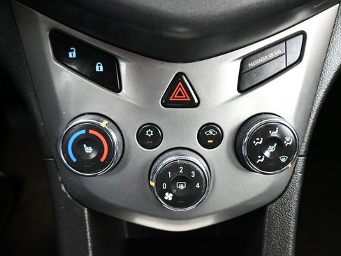 Used 2015 Chevrolet Sonic LTZ image 17