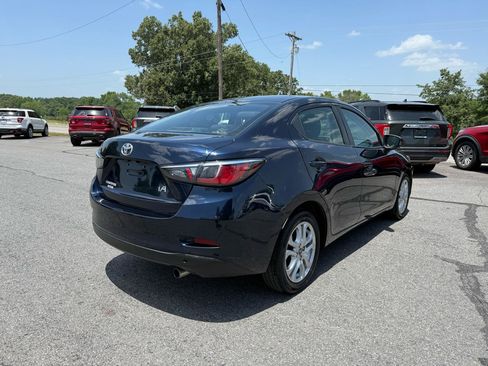 Used 2017 Toyota Yaris iA FWD image 6