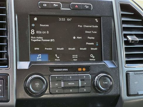 Used 2019 Ford F250 XLT w/ XLT Premium Package AWD/4WD image 4