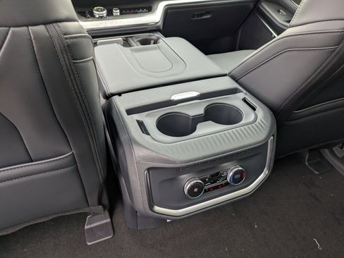 New 2025 Ford Expedition Max Platinum w/ Stealth Performance Package image 29