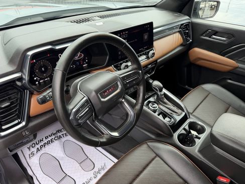 Used 2024 GMC Canyon AT4 w/ AT4 Premium Package AWD/4WD image 14