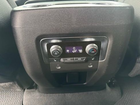 Used 2023 GMC Yukon Denali image 37