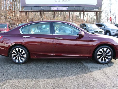 Used 2015 Honda Accord Touring image 6