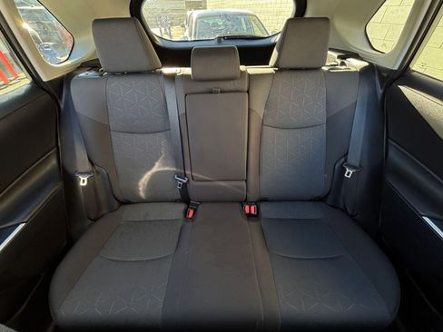 Used 2025 Toyota RAV4 XLE image 38
