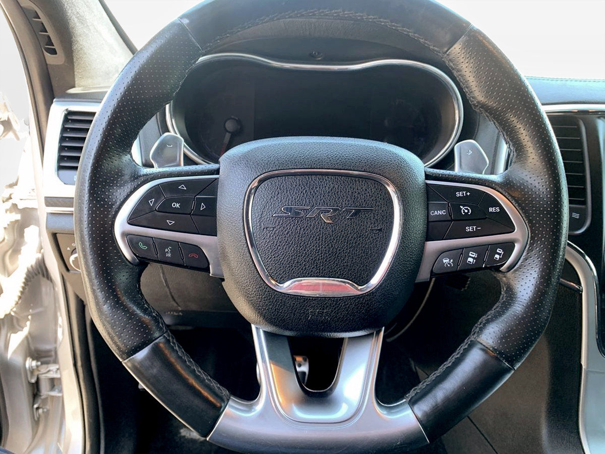 Used 2015 Jeep Grand Cherokee SRT w/ Luxury Group II AWD/4WD image 19