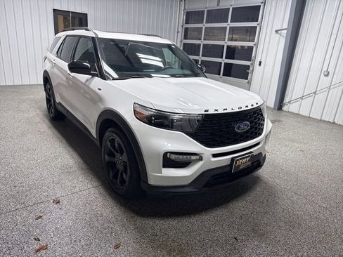 Used 2023 Ford Explorer ST-Line w/ Class IV Trailer Tow Package image 32