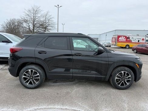 New 2026 Chevrolet TrailBlazer LT w/ Convenience Package FWD image 8