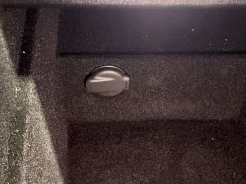 Used 2025 Tesla Model 3 RWD image 6