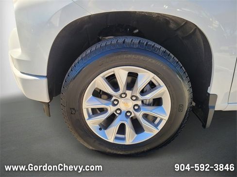 New 2025 Chevrolet Silverado 1500 Custom image 9