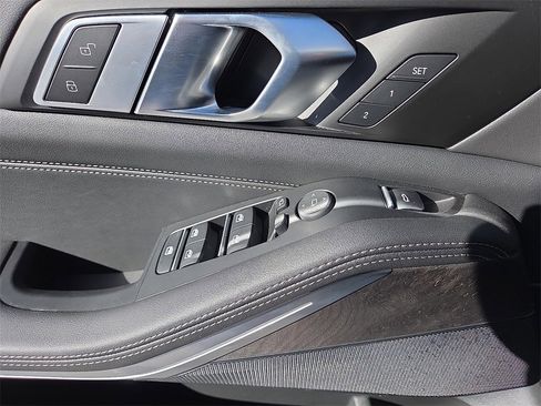 Used 2026 BMW X5 sDrive40i w/ Parking Assistance Package image 21