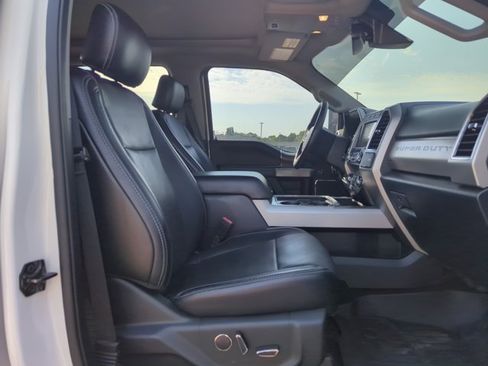 Used 2019 Ford F250 Lariat w/ Lariat Ultimate Package AWD/4WD image 19
