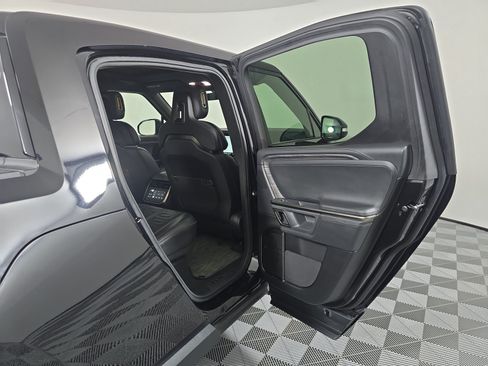 Used 2024 Rivian R1T Adventure AWD/4WD image 19