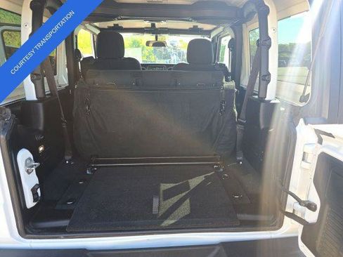Certified 2022 Jeep Wrangler Sport AWD/4WD image 18