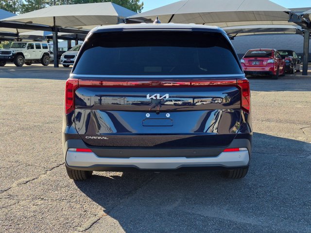 Used 2026 Kia Carnival LX FWD image 6