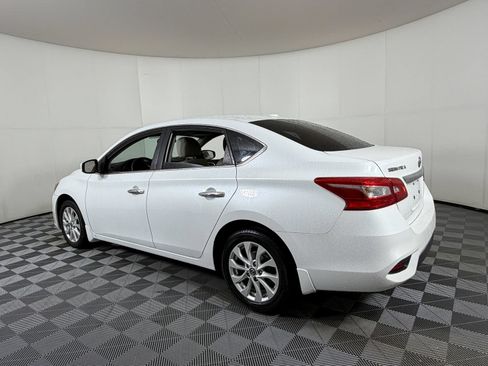 Used 2016 Nissan Sentra SV w/ Style Package FWD image 3