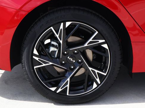 Used 2025 Kia K5 GT-Line w/ GT-Line Premium Package image 8