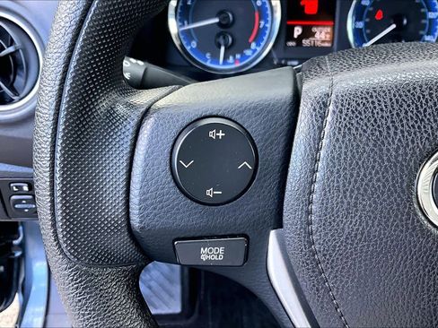 Used 2017 Toyota Corolla LE w/ Carpet Mat Package (TMS) image 21