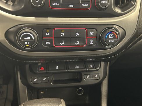 Used 2016 GMC Canyon SLT image 31