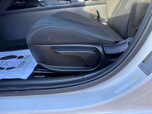 Used 2022 Hyundai Elantra SEL image 22