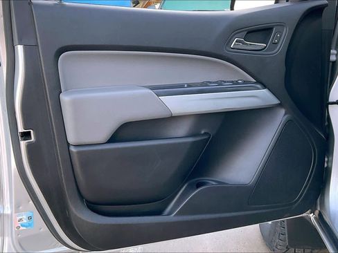 Used 2017 Chevrolet Colorado LT image 20