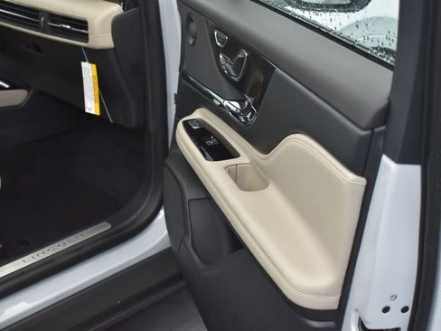 New 2026 Lincoln Corsair Grand Touring AWD/4WD image 17