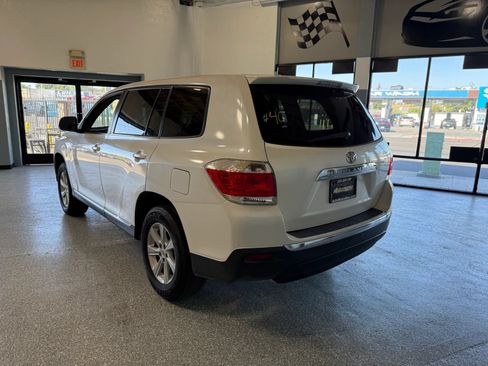 Used 2012 Toyota Highlander FWD image 5