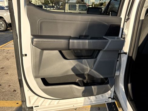 Certified 2021 Ford F150 XLT w/ Equipment Group 302A High image 15