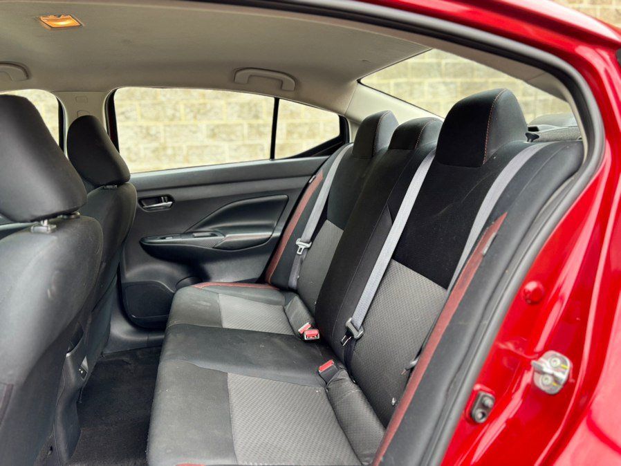 Used 2024 Nissan Versa SR FWD image 31