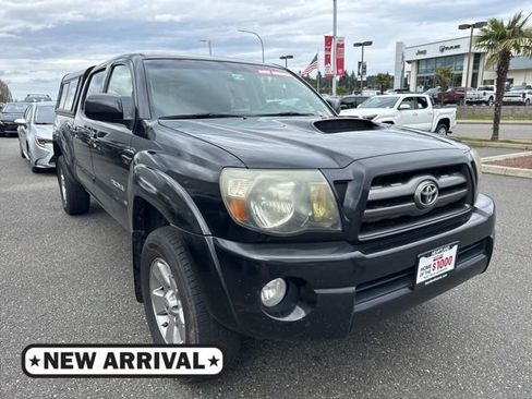 Used 2010 Toyota Tacoma PreRunner image 1