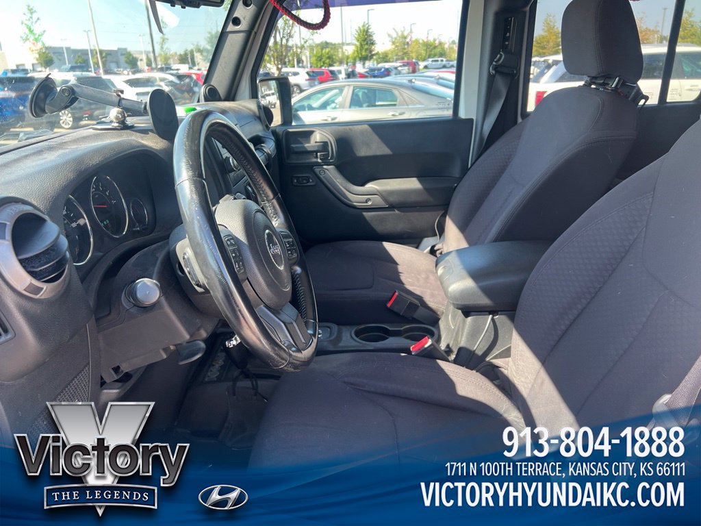 Used 2013 Jeep Wrangler Unlimited Sport AWD/4WD image 9