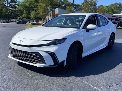 New 2026 Toyota Camry SE FWD image 7