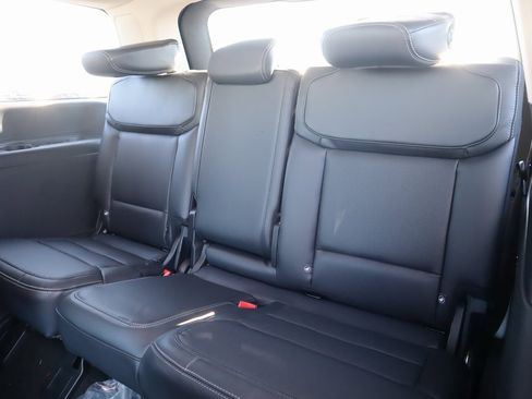 New 2025 Ford Expedition Platinum image 14