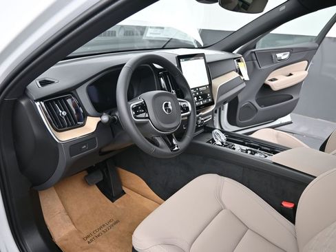 New 2026 Volvo XC60 B5 Core image 14