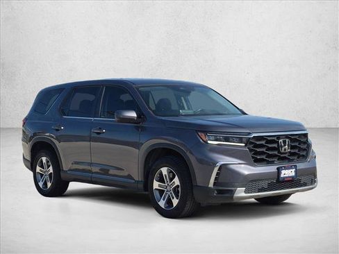 Used 2024 Honda Pilot EX-L image 3