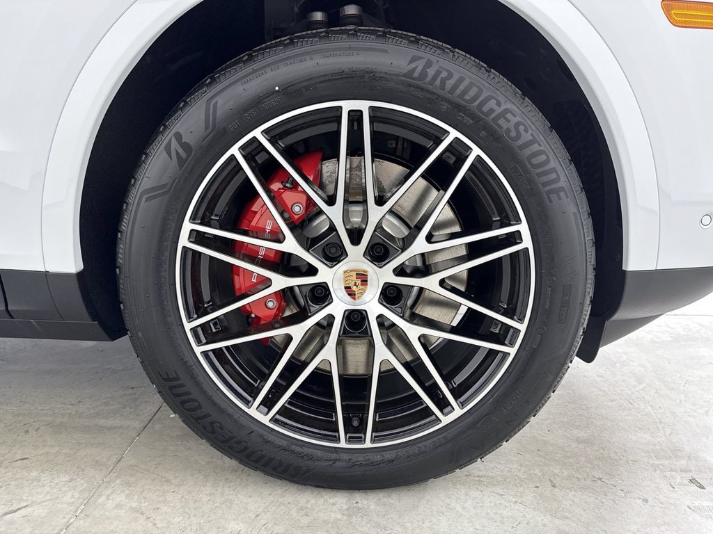 Certified 2026 Porsche Cayenne S AWD/4WD image 15