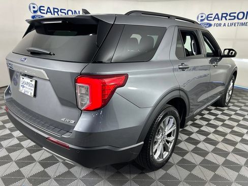 Used 2024 Ford Explorer XLT w/ Equipment Group 202A AWD/4WD image 6