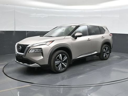 Used 2023 Nissan Rogue Platinum w/ Platinum Premium Package AWD/4WD image 9
