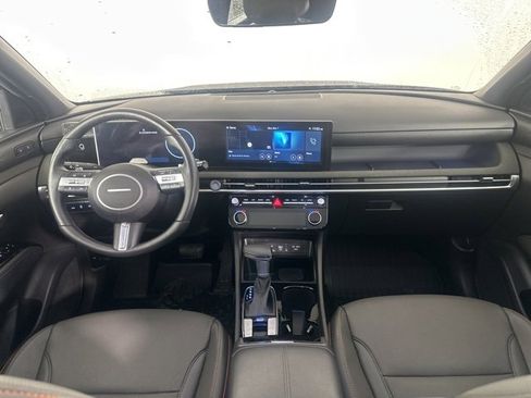 Used 2025 Hyundai Santa Cruz Limited image 16