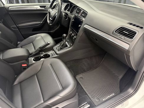 Used 2018 Volkswagen Golf Alltrack SE image 22
