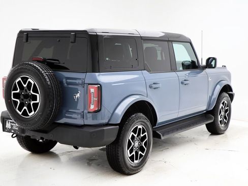 Used 2025 Ford Bronco Outer Banks image 9