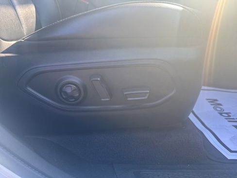 Used 2021 Jeep Grand Cherokee L Limited image 11