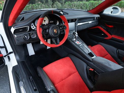 Used 2018 Porsche 911 GT2 RS image 13