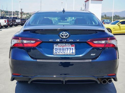 Used 2021 Toyota Camry SE w/ Carpet Mat Package (TMS) FWD image 6