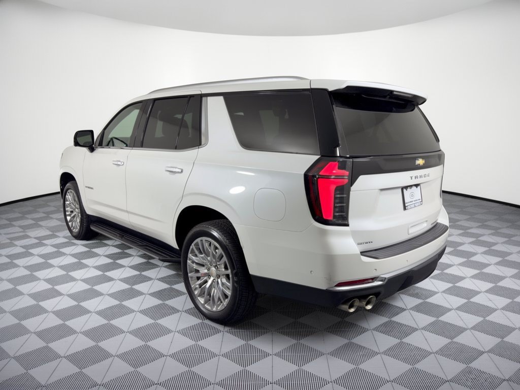 Used 2025 Chevrolet Tahoe Premier AWD/4WD image 3