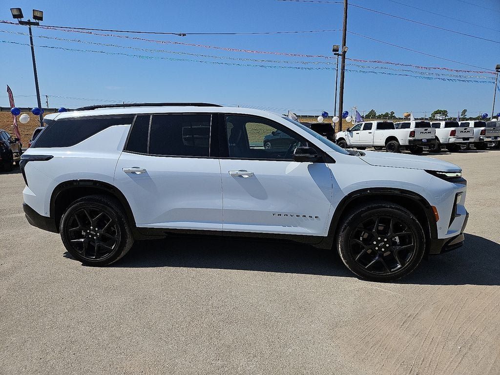 Used 2026 Chevrolet Traverse RS FWD image 9