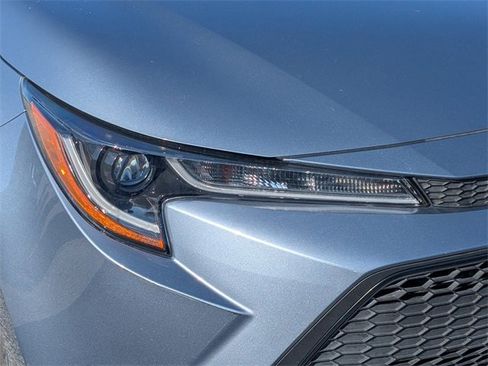 Used 2021 Toyota Corolla LE image 9