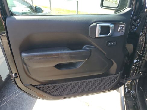 Used 2023 Jeep Gladiator Willys image 21