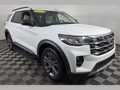 Used 2025 Ford Explorer Active w/ Active Comfort Package