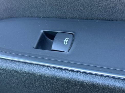 Used 2024 GMC Sierra 1500 SLT image 22