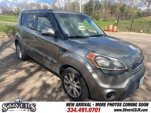 Used 2013 Kia Soul + image 1